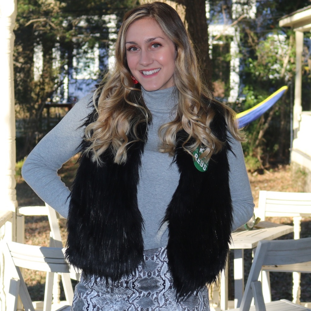 Meet your Posher, Elizabeth